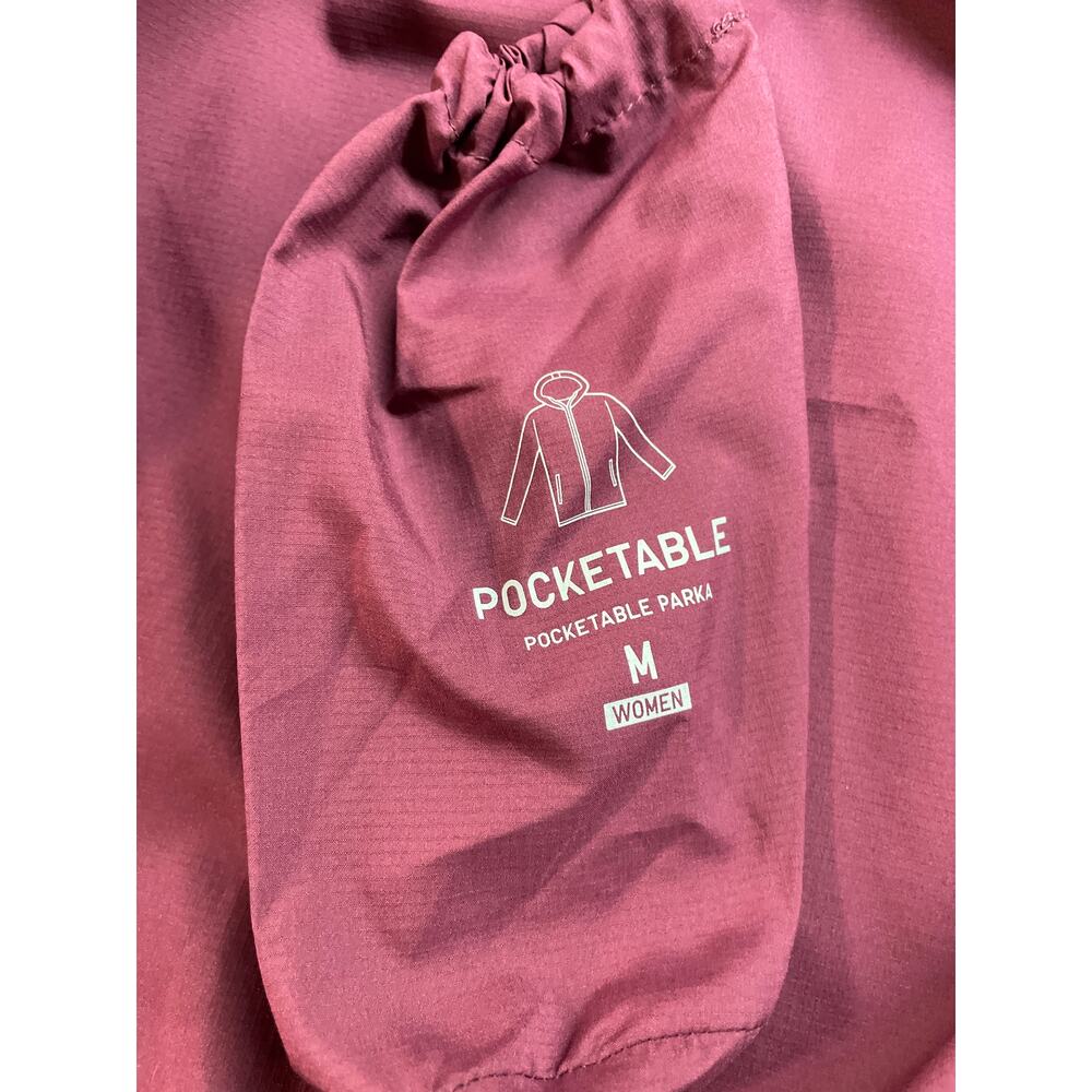 Uniqlo Jacket Packable Hooded Size M Purple Ultra Light Parka Outdoor Spring - Picture 6 of 9